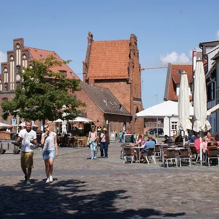 Altstadtperle Mit Parkplatz - Abc508 By Abcwismar * Wißmar