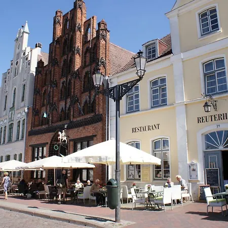 Altstadtperle Mit Parkplatz - Abc508 By Abcwismar Wißmar