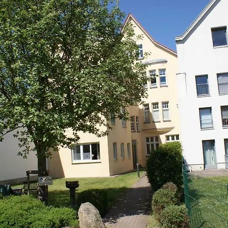 Altstadtperle Mit Parkplatz - Abc508 By Abcwismar